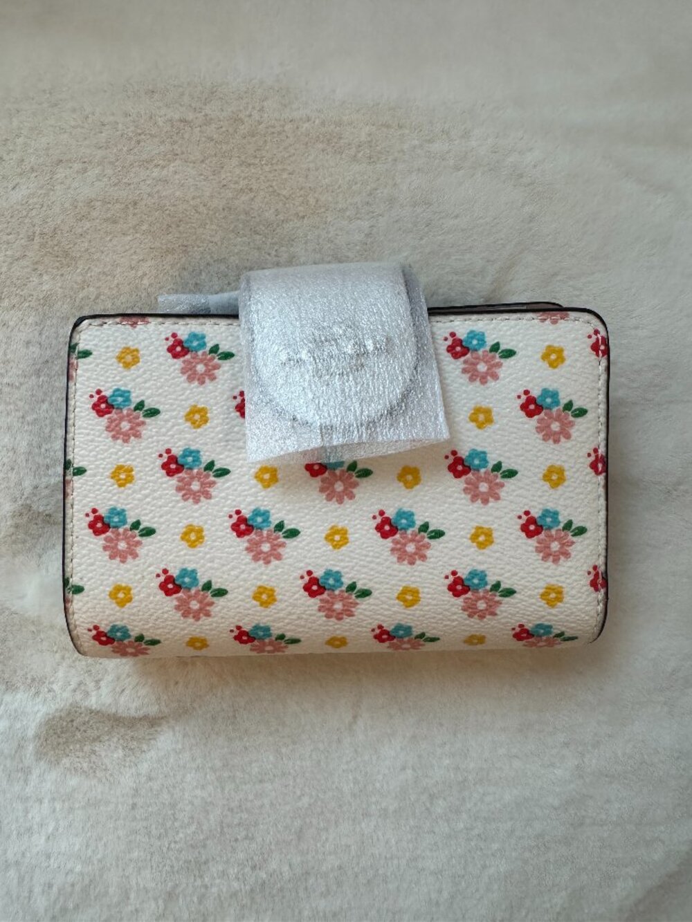 Coach Medium Corner Zip Wallet With Floral Print - Brand New NWT CFA17